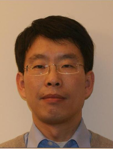 Hongwei Zhang Photo 17