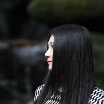 Carolyn Guo Photo 4