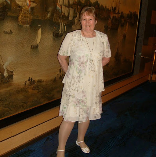 Ruth Cooper Photo 18