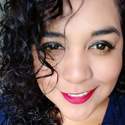 Sandra Lozada Photo 31