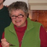 Elizabeth Mccombs Photo 23