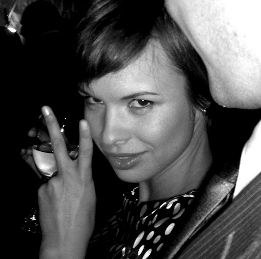 Jennifer Powell Photo 20