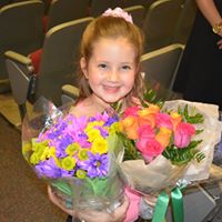 Laura Mooney Photo 10