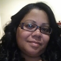 Rebecca Paz Photo 5