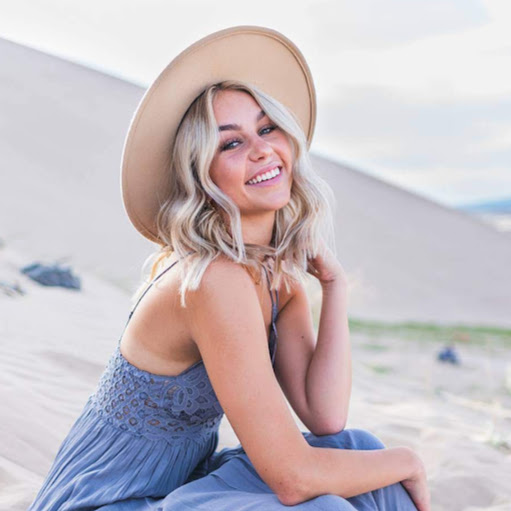 Hannah Mohr Photo 11