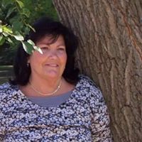 Debbie Bradford Photo 37