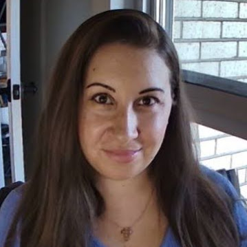 Erica Smith Photo 26