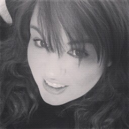 Stephanie Alvarado Photo 18