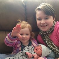 Kristen Hatch Photo 29