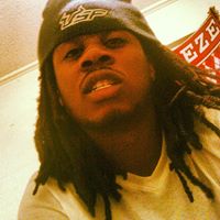 Alejandro Gomez Photo 44