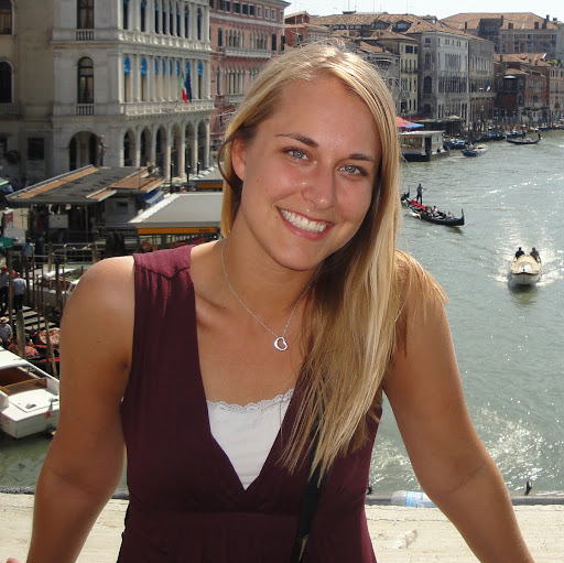 Stephanie Mathis Photo 12