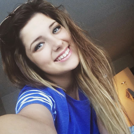 Katelyn Simpson Photo 6
