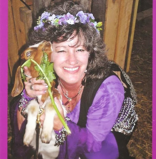 Michelle Larkin Photo 37