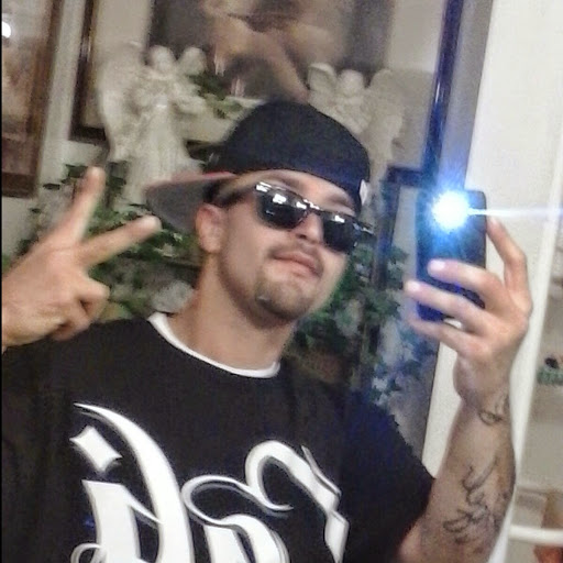 Robert Bermudez Photo 13