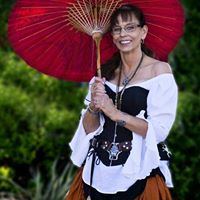 Laura Mooney Photo 8