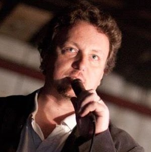 Robin Jones Photo 14