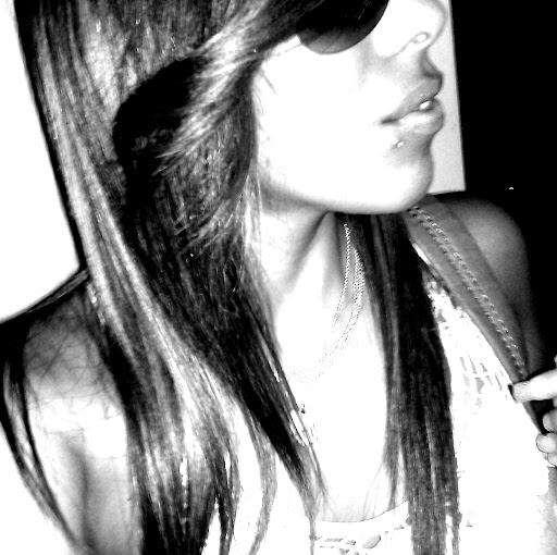 Michelle Moreno Photo 35