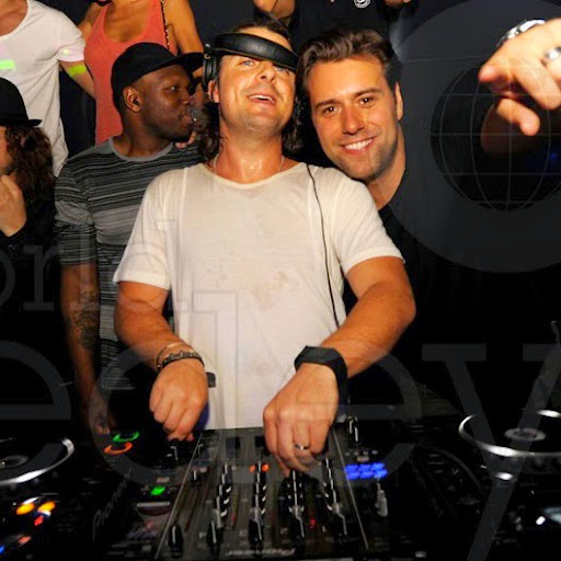 Lucas Henderson Photo 29