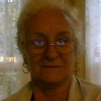 Betty Stacy Photo 5