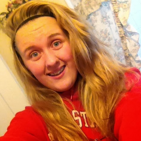 Natalie Nicholson Photo 35