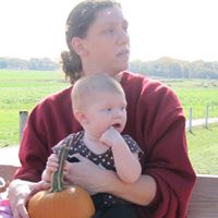 Stephanie Holland Photo 22