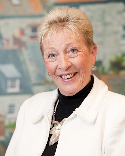 Ann Lucas Photo 7