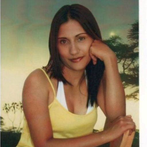 Gina Guzman Photo 22