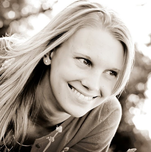 Leah Miller Photo 39