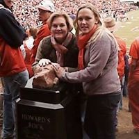 Julie Kisner Photo 9