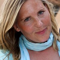 Julia Christiansen Photo 10