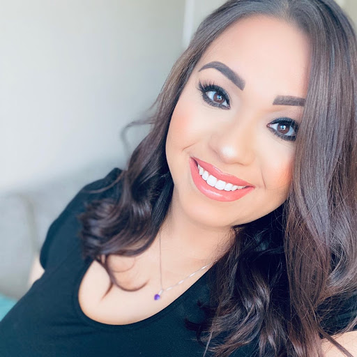 Rebecca Alvarez Photo 21