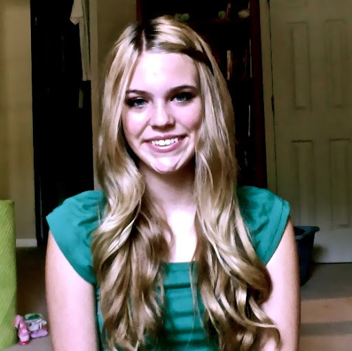 Kristen Hopper Photo 5