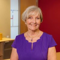 Heidi Burns Photo 38