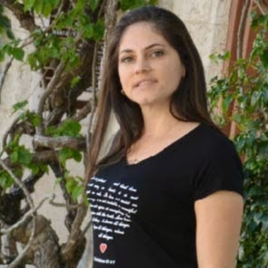 Sandra Alvarez Photo 25