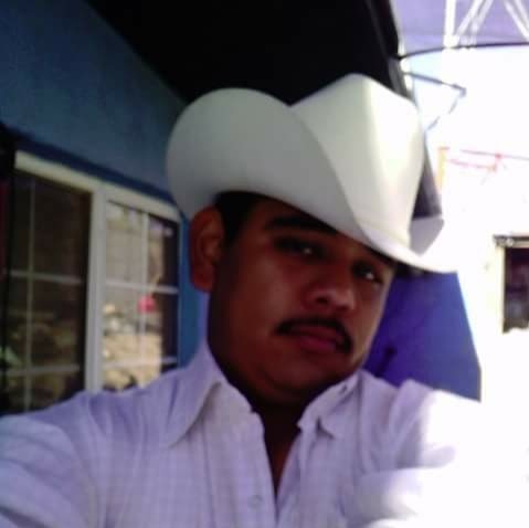 David Chavez Photo 38
