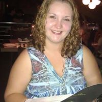 Carrie Hughes Photo 3