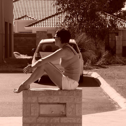 Katie Rowe Photo 30