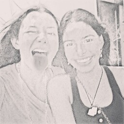 Stephanie Petit Photo 10