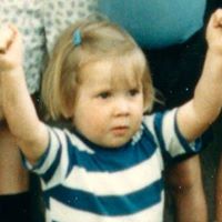 Julie Larsen Photo 43