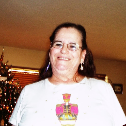 Claudia Davis Photo 18