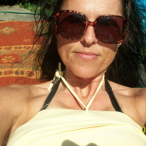 Lorraine Roberts Photo 34