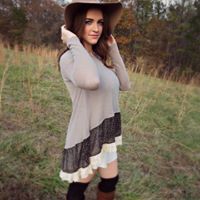 Sarah Lindsay Photo 11