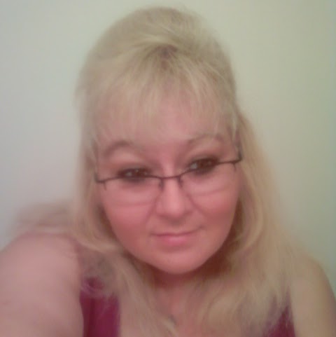 Kimberly Schaefer Photo 11