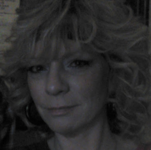 Michelle Hunt Photo 11