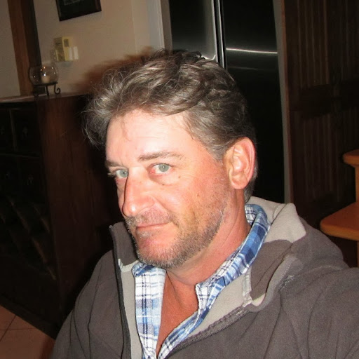 Derek Connor Photo 26