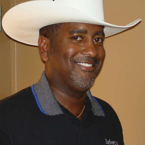 Robert Kincaid Photo 44