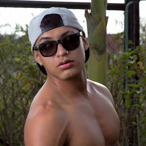 Cristian Fernandez Photo 19