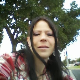 Elizabeth Howell Photo 9