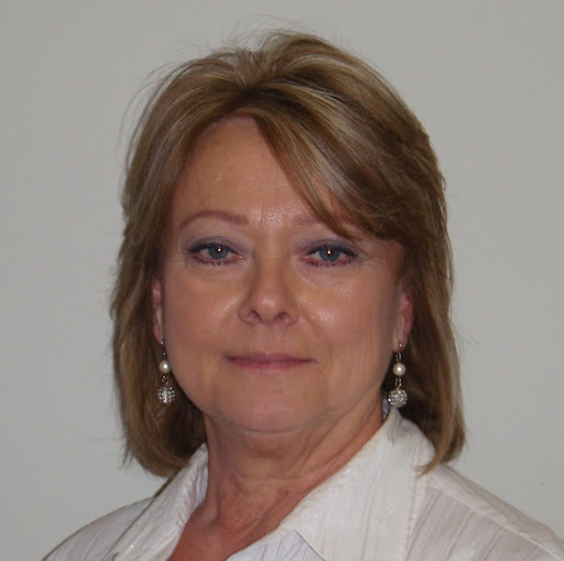 Charlotte Davis Photo 15