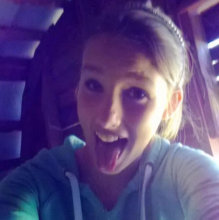 Emily Moser Photo 17